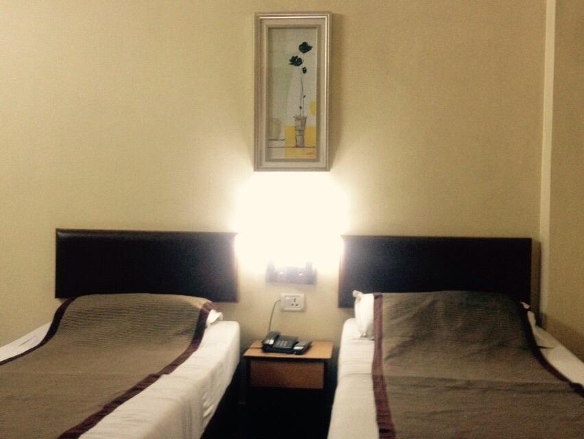 Hotel Bengal International Siliguri Værelse billede