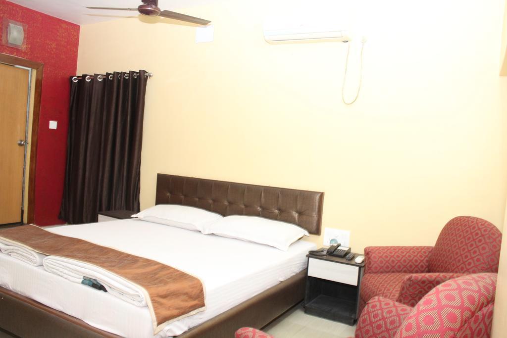Hotel Bengal International Siliguri Værelse billede
